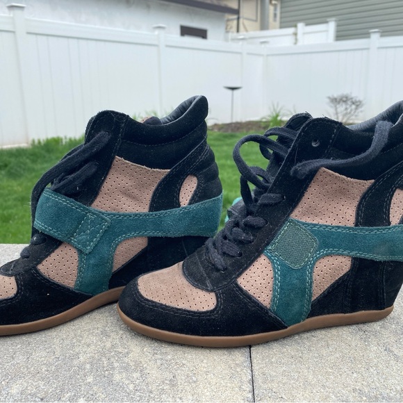 Practically brand new!!!! Worn a handful of times!! Heeled sneaker from NYC! - Picture 6 of 10